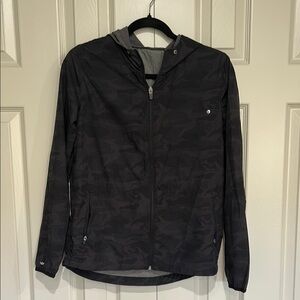 Vuori Men's Dark Camouflage Windbreaker